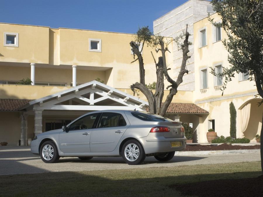  Renault Laguna II 2005 года  (фото 9 из 13)